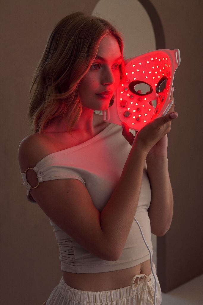 Silk'n LED EMS Face Mask 4